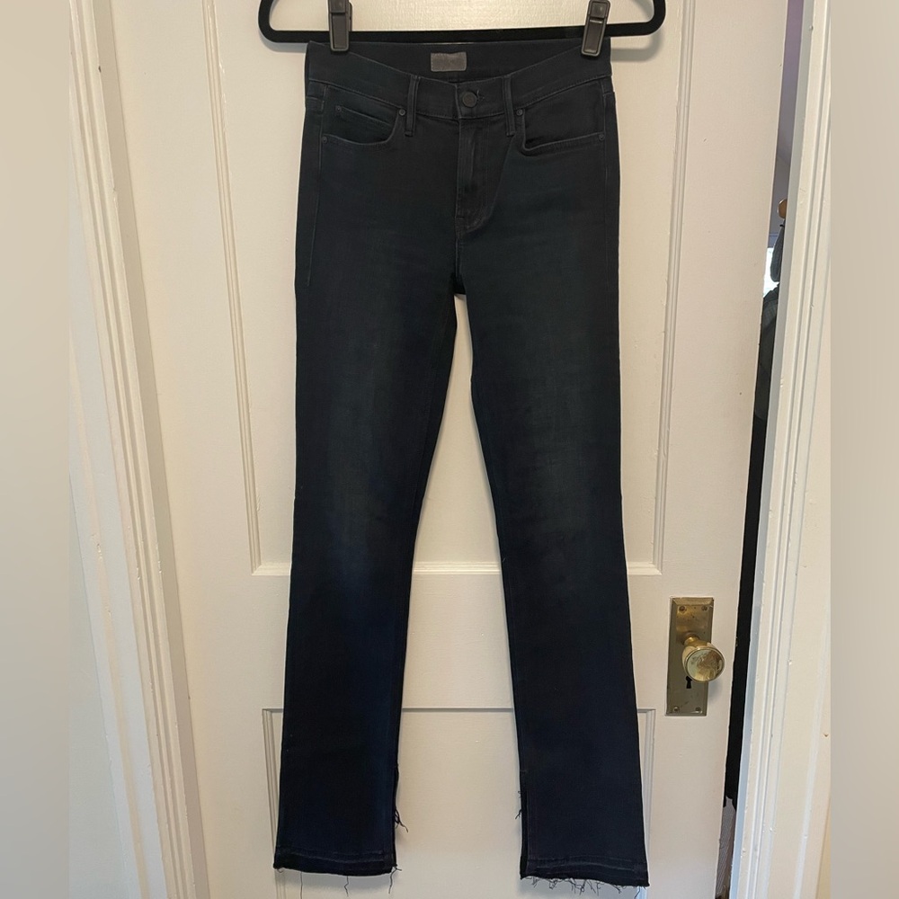 MOTHER Women's Dark Blue Undone Hem Jeans